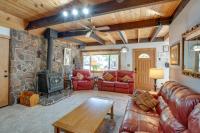 11 Mi to Ski Resorts! Lake Tahoe Gem with Pool Table - B&B South Lake Tahoe