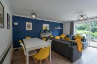 Spacious 5-bedroom home perfect for large groups - Chambres d’hôtes