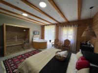 Deluxe Suite with Spa Bath