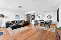 B&B Glenelg - Belle Escapes - Beach Retreat Townhouse Glenelg - Bed and Breakfast Glenelg