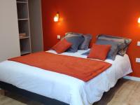Gîte rénové avec piscine intérieure, accessible PMR, en plein cœur du Bocage Vendéen. - FR-1-426-536 - Chambres d'hôtes Cheffois