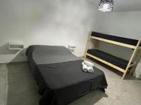 Travel Suites Ezeiza- 5 pax- Centro Eze- Shoppings a 8 min - B&B