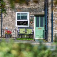 Wee Toad Hole Heart of Kendal - Cottage sleeps 4-6 - Dogs Welcome - B&B Kendal