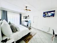 Studio met Queensize Bed
