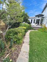 Baha Sanctuary House - 3 Bedroom House with Pool - B&B Plettenberg Bay