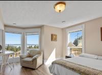 Executive pet friendly lower suite with ocean view - Bed and Breakfast Ladysmith