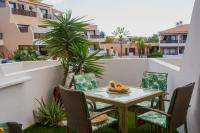 FOREST FLAT - big heated pool, terrace, tv channels - B&B San Miguel De Abona