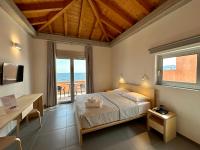 Tweepersoonskamer met Balkon en Uitzicht op Zee