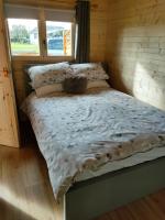 ANNES LOG CABIN - B&B