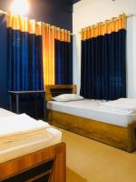 Single Bed in Mixed Dormitory Room