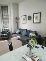 Stylish Apartment in Victorian Conversion FREE PARKING & PRIVATE PATIO Close to Beach Town Centre & BIC - B&B Bournemouth