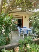 2 Bedroom, Sea Side Retreat Saronida - Ferienwohnung