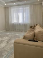 2х комнатная квартира в элитном ЖК Альтаир в центре города - Chambres d'hôtes Aktioubé