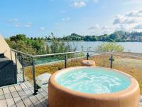 Superior Suite with private Whirlpool and Lake View - Morgensonne