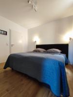 50 qm Ferienwohnung für 3 Personen, Monteure oder Geschäftsreisende, 400 m bis Lokschuppen, Smart-TV, WLAN, Lidl fußläufig erreichbar - Chambres d'hôtes Bielefeld