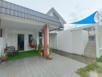 Canal Deluxe Room Stay Kota Bharu - B&B