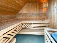 Gruppenunterkunft Wiesengeflüster S2 mit Wiesenblick, Sauna und Kamin - Ferienwohnung Röbel
