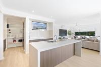Luxe By The Marina - Hamptons Chic at Hervey Bay - Ferienwohnung Hervey Bay