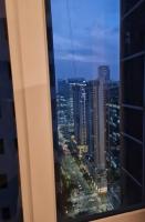 Homey condo unit in BGC - B SOMA NT - B&B Manila