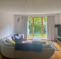 B&B Londres - Lovely and spacious Wimbledon Flat - Bed and Breakfast Londres