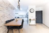 Neat 4BR Apt With Parking-High Floor-Elevator-Mamad - Chambres d'hôtes Rishon LeZion