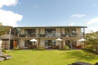 Beachfront Resort - B&B