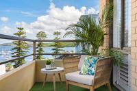 B&B Sydney - Fine Pine - Beachside Lifestyle with Two Balconies - Bed and Breakfast Sydney