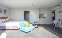 Zimmer mit Kingsize-Bett - Am Wasser