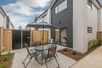 Central City-Urban Oasis 1 bed 1 bath w/sofa bed - B&B