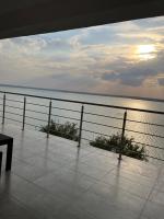 Holidays Lake Vibes Mamaia Nord - Chambres d'hôtes Mamaia