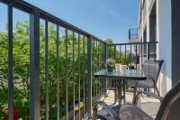 Apartment Piękna with PARKING Wrocław by Noclegi Renters - Ferienwohnung