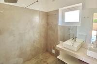 New Beach House near main street close PraiaGrande - B&B Colares