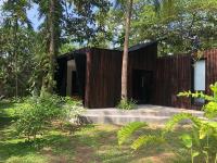 Licuala Luxury Jungle Bungalows - Bed and Breakfast Ahangama