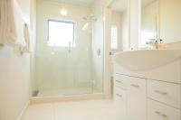 King One-Bedroom Apartment - Beachfront 