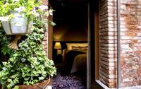 Comfort Junior Suite with Private Garden