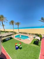 B&B El Alamein - فيلا اول صف بحر مارينا الساحل الشمالي العلمين برايفت بول - Bed and Breakfast El Alamein