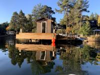 Beach house! Sauna pier & boat, near City - B&B