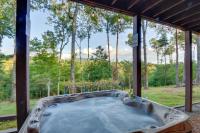 Ellijay Cabin Rental with Hot Tub and Mountain Views! - Ferienwohnung