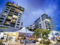 Trilogy on the Esplanade - Free Wi-Fi - B&B Cairns