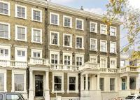 A unique elegant large garden flat overlooking Clapham Common - B&B London