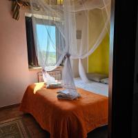 Camera Matrimoniale con Vista Giardino