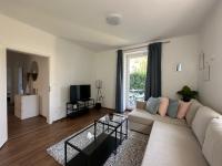 FeelHome-GolfClub-Terrasse-6 Gäste-WiFi-Smart TV - Bed and Breakfast Ebreichsdorf