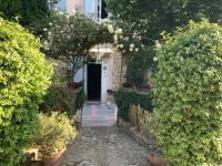 B&B Vauvert - Une Maison dans un Mas - Bed and Breakfast Vauvert