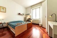 SAN SIRO a 7 minuti Stanza Top con zone Comuni - B&B Milano
