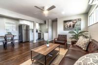 B&B Houston - Roomy Urban Apartment Montrose! Free Parking #9 - Bed and Breakfast Houston