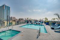 Rooftop Pool & City Views! Long-Term Dtwn LA Stay - B&B Los Ángeles