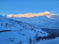 Appartement Tignes 2100 - 4-6 personnes - 1 chambre - 4 lits - Wifi haut débit - Parking couvert inclus - B&B Tignes