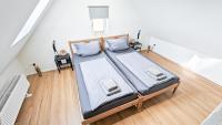 B&B Stuttgart - ALFA Stuttgart 3BR 5 Beds Netflix INET EBK Wasen - Bed and Breakfast Stuttgart