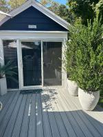 Adorable 1 bedroom cottage - Bed and Breakfast