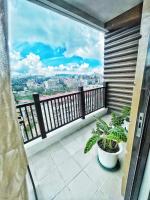 B&B Baguio City - QFandZ Baguio Homestay at Brenthill Condominium - Bed and Breakfast Baguio City